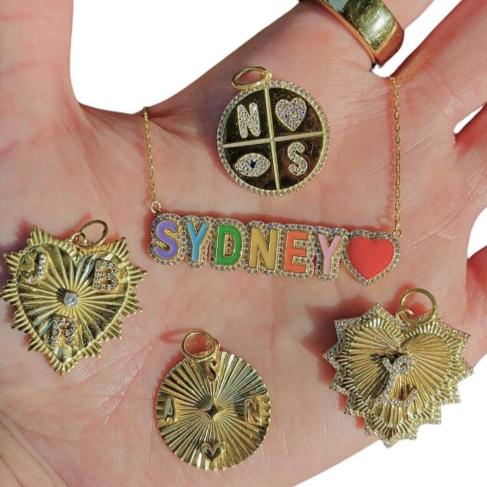 Foundrae Look-alike Pendant Charms
